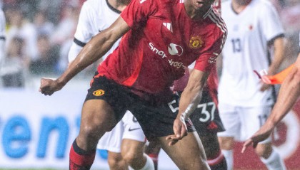 截胡!曼联5000万镑砸向“小萨拉赫”,利物浦这次真慌了!