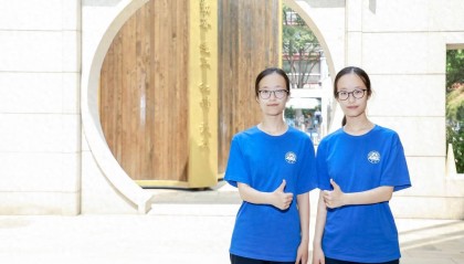 北京双胞胎姐妹圆梦北大，一家四口都是北大人！