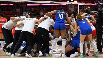 女排世锦赛|到淘汰赛就萎靡,打二流对手还失常,无缘八强的中国女排怎么了?