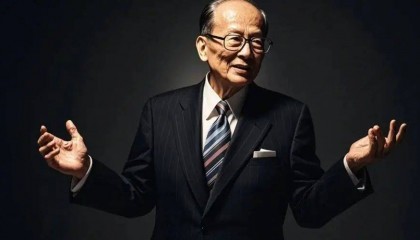 李嘉诚迎当头一棒!190亿还未到手,中方专机抵达巴拿马,信号强烈