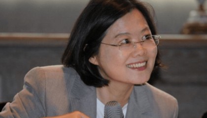 “断交”响彻!岛内风向大变!我外交官竟遭驱逐,中方态度不简单