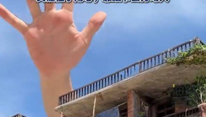 02年男生做老房子微缩模型年入500万