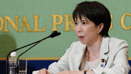 高市早苗扛不住了？连收四重噩耗，关于中日，日本终于做出选择