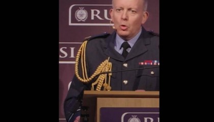 英国国防参谋长呼吁“准备牺牲儿女”，评论区大翻车