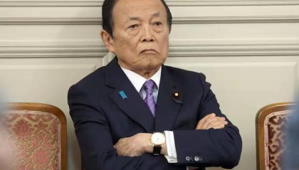 自民党在参议院选举惨败后,麻生太郎想把石破茂拉下马
