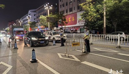 逢车必查!东莞交警严查交通违法行为