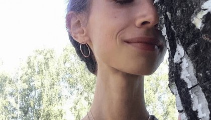 坚持只吃水果8年,27岁波兰女子巴厘岛酒店去世:体重仅22公斤,指甲变黄牙齿腐烂