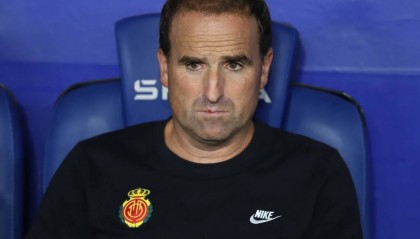 国足新帅浮出水面!加西亚的崛起与战术契合引发期待