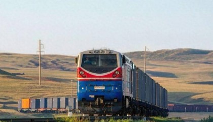 中哈新签约!直接绕过俄罗斯,哈萨克斯坦对中方立下保证,这笔买卖绝不会吃亏!