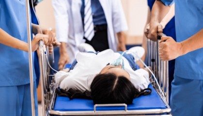 月薪从7300元降至4300元!员工不服调岗被辞退,索赔21万元!法院判了→