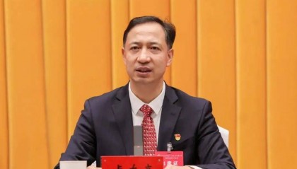 卢东亮任山西省代省长,是目前最年轻的省级政府主官