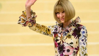 年近四十,二孩妈妈,不骨感不时髦,却成了女魔头接班人