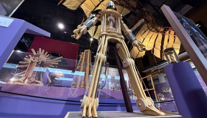 500多年前,画家达·芬奇设计了一个名叫“安卓”的人形机器人