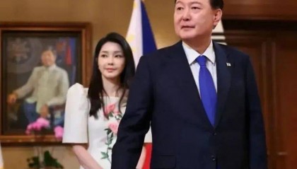 “嫁人就嫁尹锡悦”?其实这些领导人都很“宠妻”……