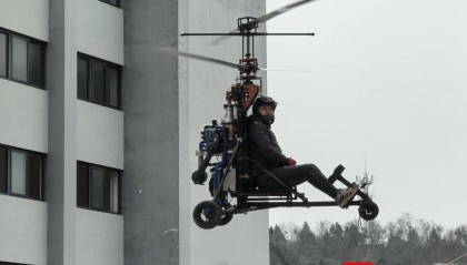 55岁男子花35万买飞机圆梦!“草根飞天梦”未来向何方?| 封面头条