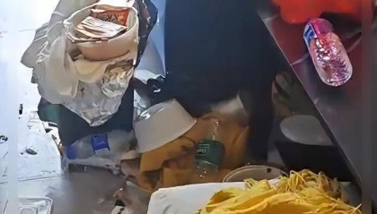 两男生开房住宿留下满床辣条油和避孕套,民宿回应