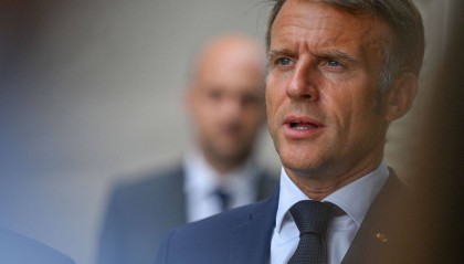 马克龙:特朗普称乌克兰领土问题只能由其领导人来谈判