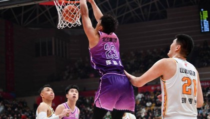 媒体人:陈国豪三方交易永久转会广州 广东得到焦泊乔