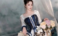 迪丽热巴问魔镜：谁是世界上最美的女人？华丽公主造型惊艳