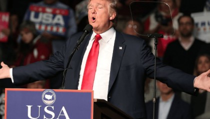 一觉醒来,美政坛突然大乱!特朗普当不了总统了?消息迅速传遍全球