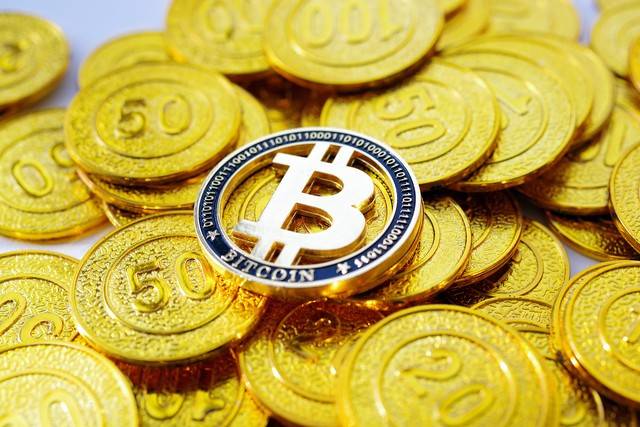贝莱德和其他比特币交易基金是否抑制了比特币的增长？