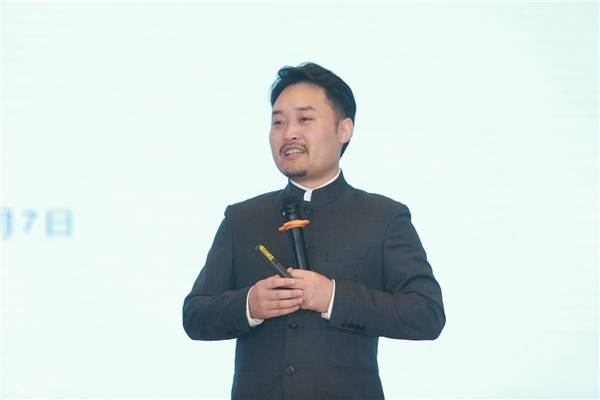 牧草莉丝丹洗~洗头吧连锁举办品牌盛会