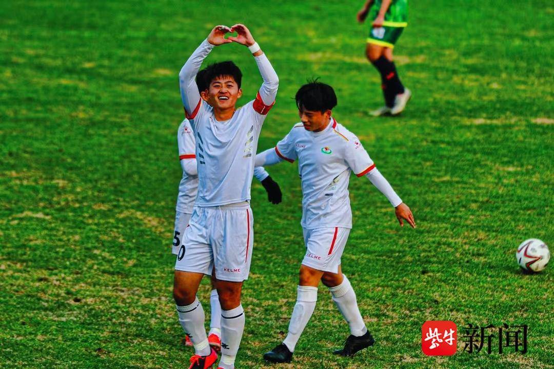 苏超连元港队中，有位无锡企业员工