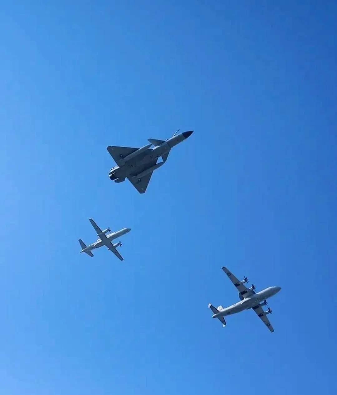 以色列摧毁2架F-14！伊朗轻易丧失制空权完全是自讨苦吃！