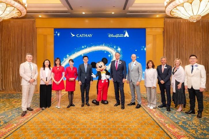 国泰与香港迪士尼乐园度假区携手合作 跃升访港旅游体验