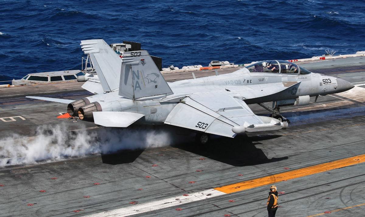 不敌歼35就算了,还打不过歼15T?美媒:F18已落后!歼50拥有压倒性优势