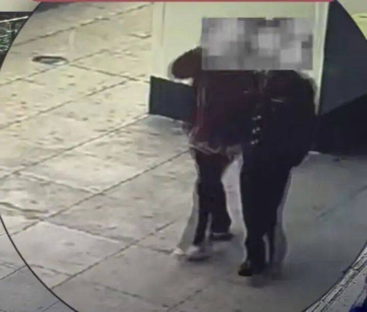 男子身着“上将军装”，声称“身份保密”，警方：何某某编造军人身份被拘留，“为在新女友面前塑造良好形象”