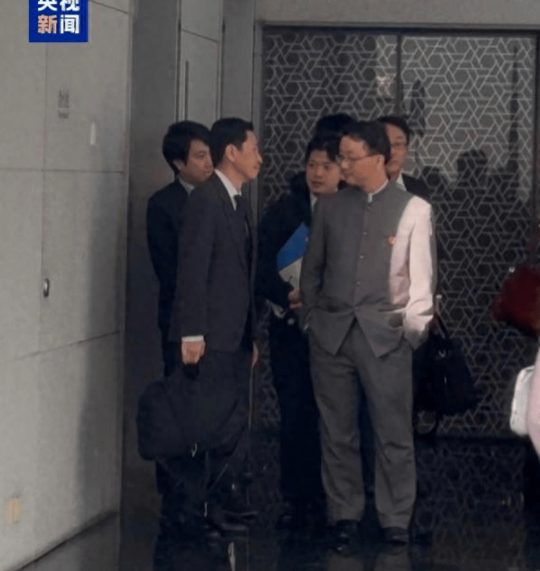 高市早苗派来的特使表现毫无诚意,刘司长直言“不满意”,连外交礼仪都不用了