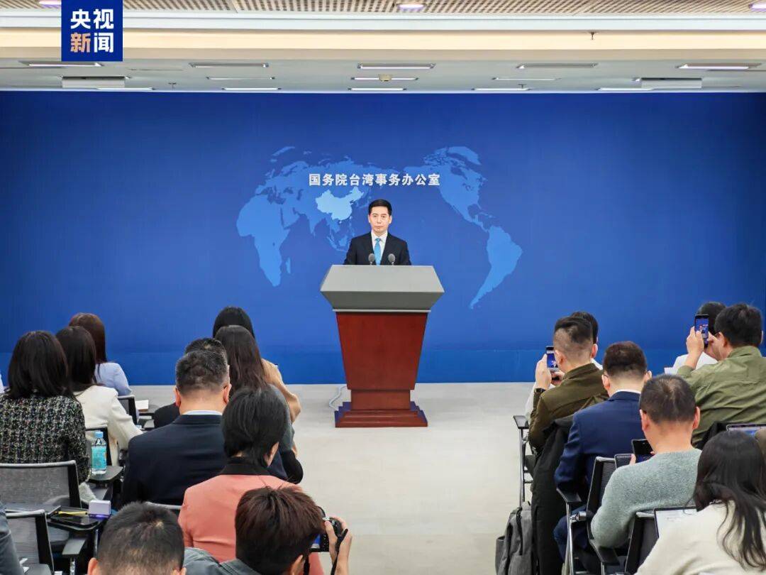 国台办回应郑丽文