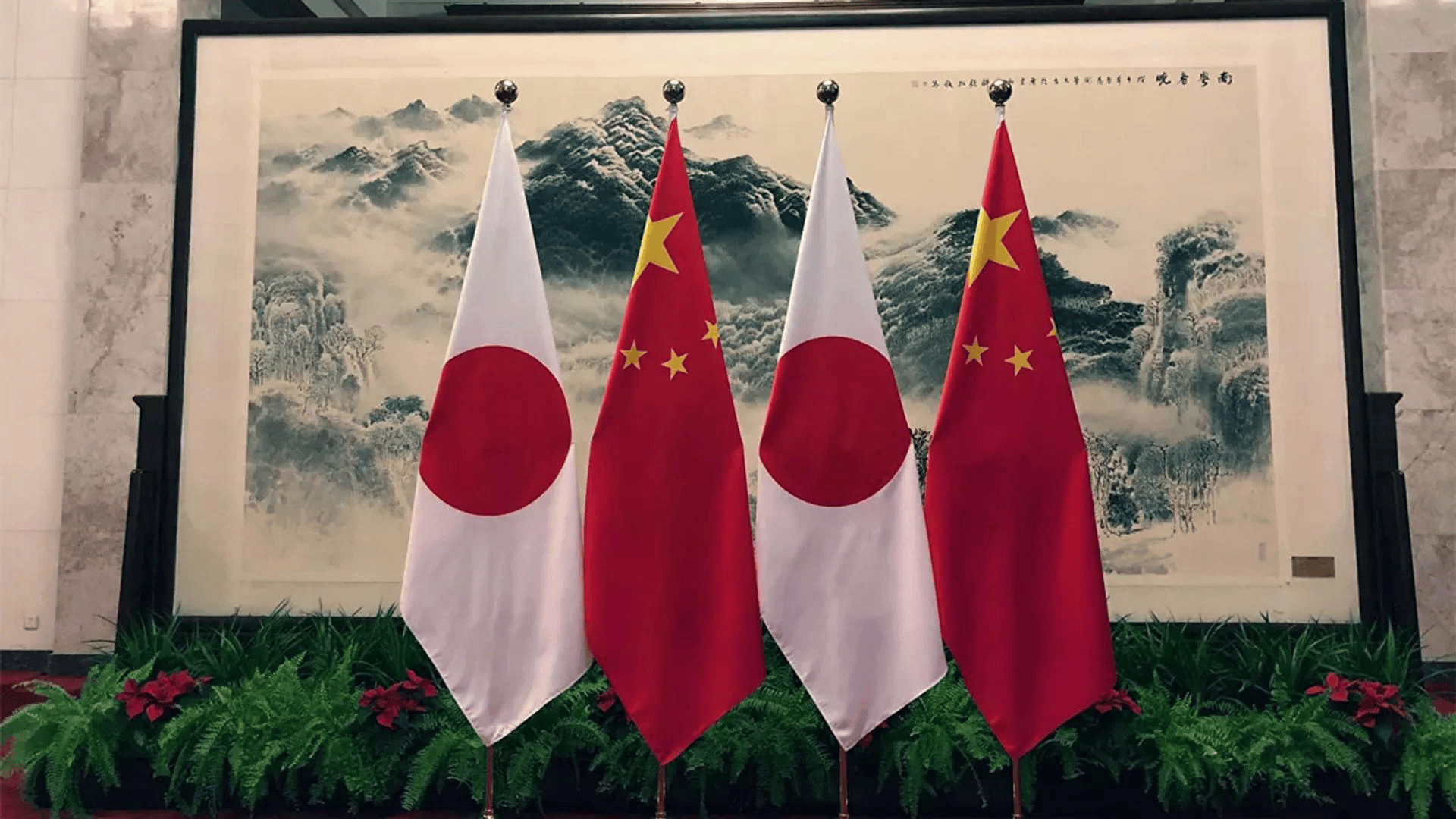 不到24小时，中方再次又对日本“命脉”下手，高市承认，中国要来真的了！