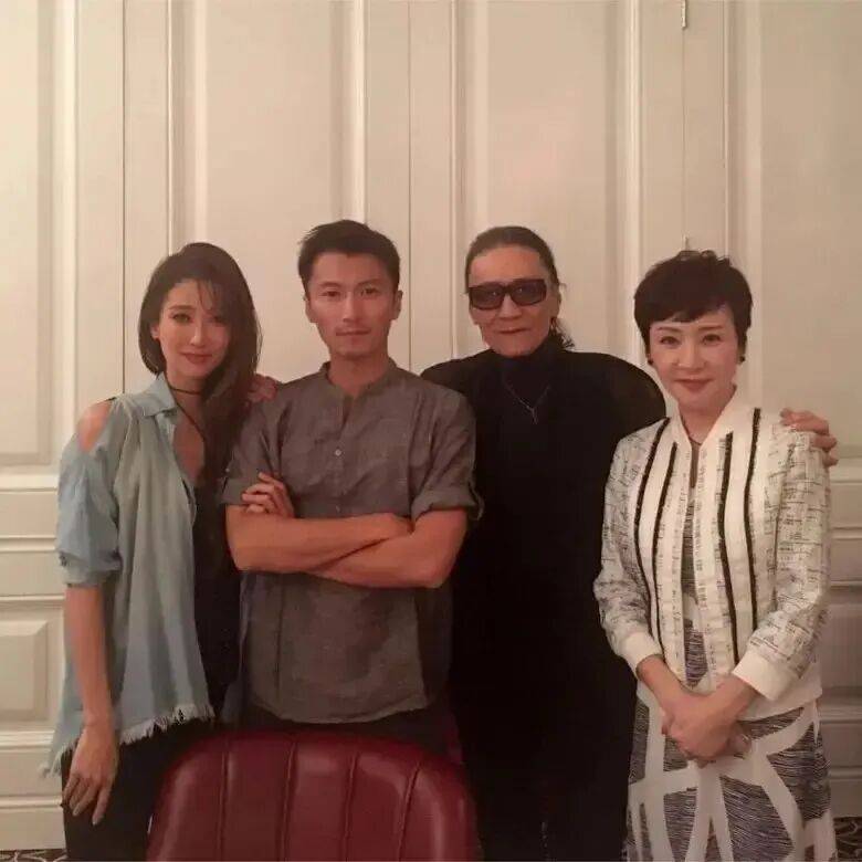 谢霆锋、谢婷婷发讣告：一家沉浸于悲痛之中
